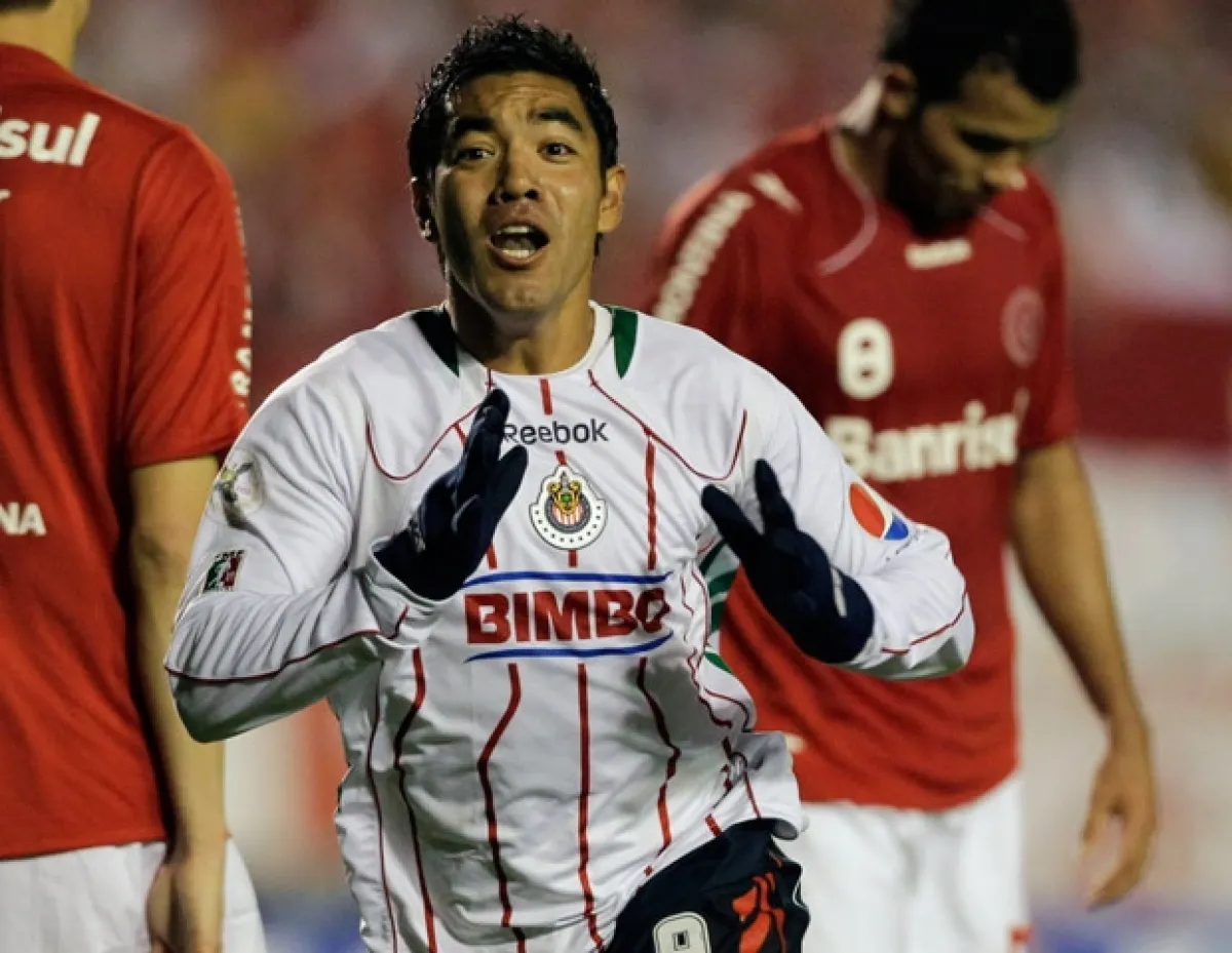 El jugador de las Chivas Marco Fabián, fue sancionado por el club y donó 50 mil pesos extra a una fundación en Ciudad Juárez.