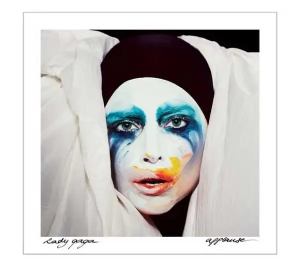 Lady Gaga reaparecerá en los escenarios después de una larga ausencia, con nuevo disco y nueva imagen.