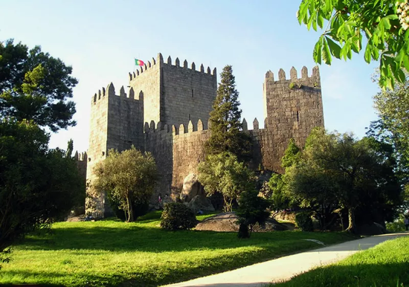 castillo guimaraes