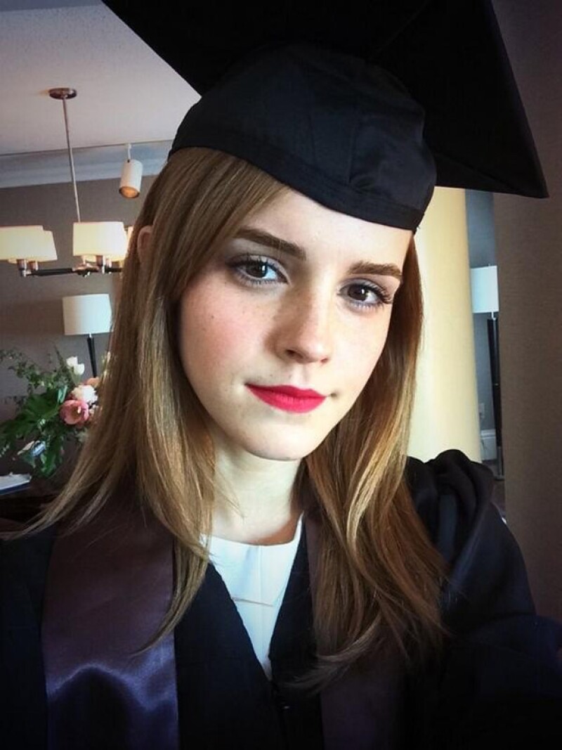 Así como en su papel de Hermione en Harry Potter, Emma destaca en sus estudios en su vida fuera del set.