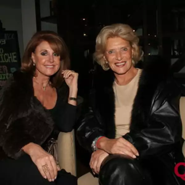 Anne Nasifraga, Viviana Corcuera