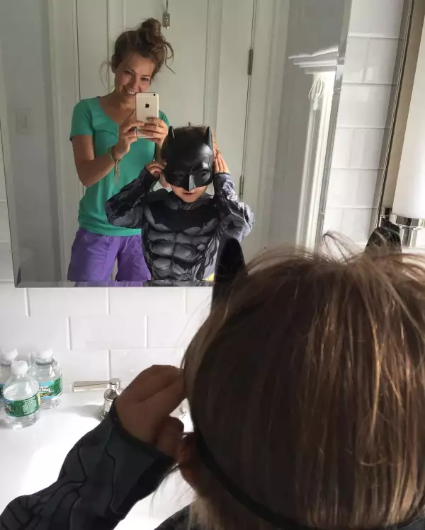 Hijito mío, hoy te conviertes en un adolescente. Hace 13 años te recibí en mis brazos y llenaste de ilusión mi vida, con tu calor y tu hermosa presencia. Hoy me llenas de orgullo de amor. Te has converti (3).jpg