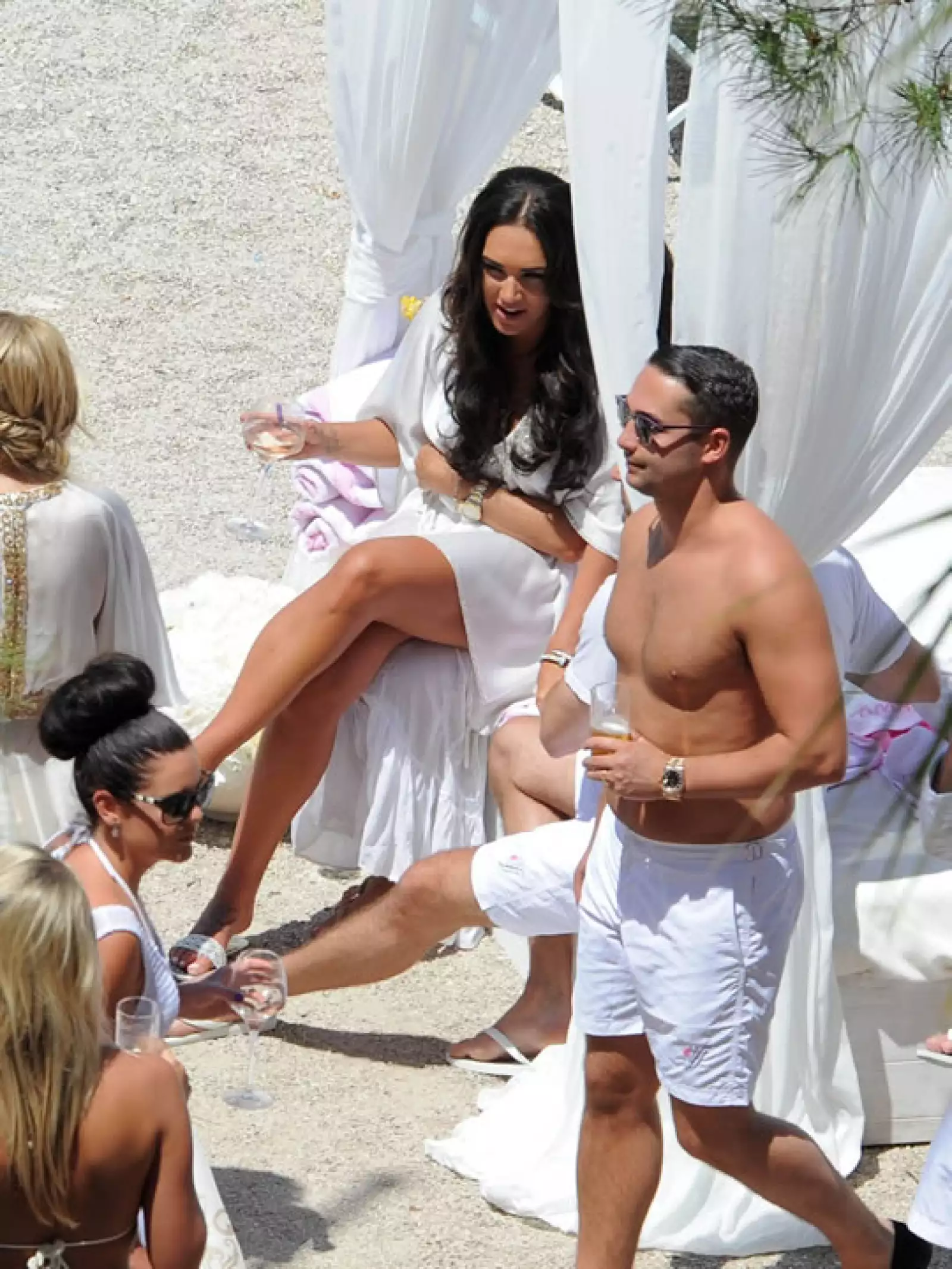 Entre los invitados estuvieron Rosie Huntington-Whiteley, Jason Statham y Sean Connery.