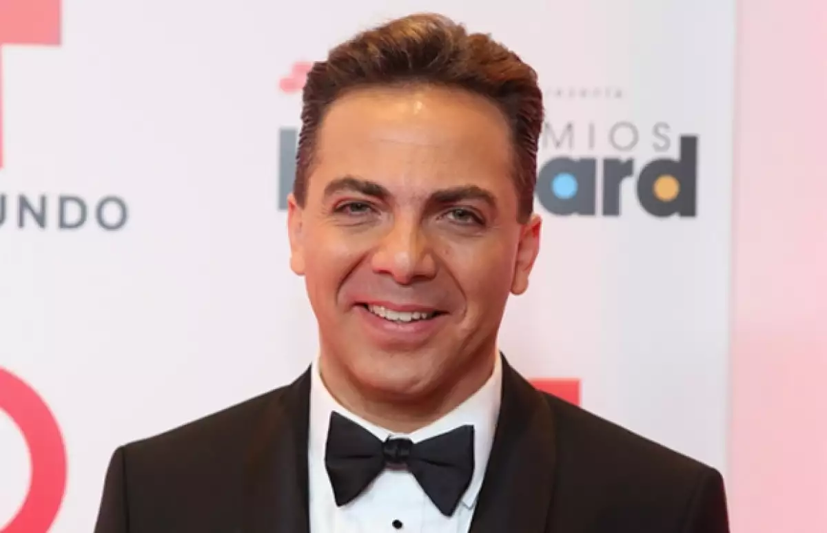 Durante una entrevista con Joaquín López-Dóriga, el cantante se equivocó otra vez al nombrar a Benito Juárez como uno de los héroes de la Independencia mexicana.