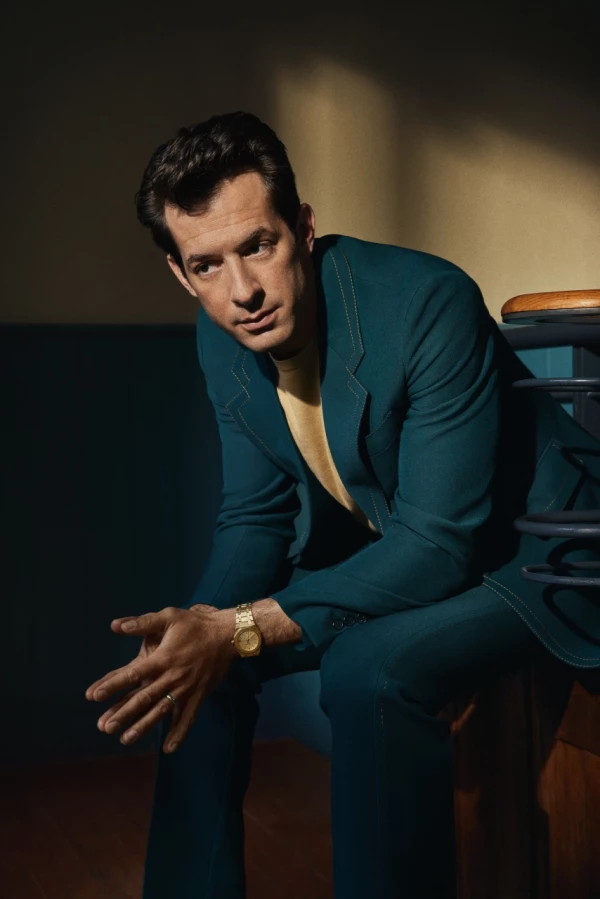 Mark_Ronson_2022_Portrait_03_JPEG.jpeg