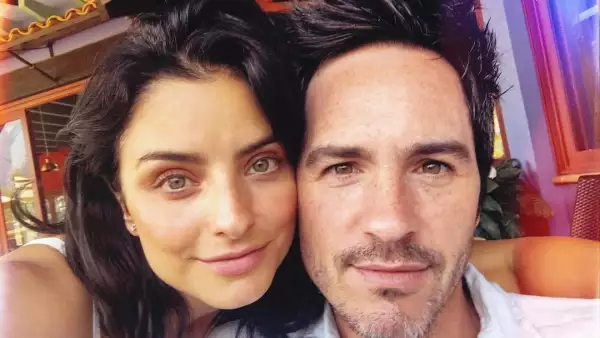 Aislinn Derbez y Mauricio Ochmann