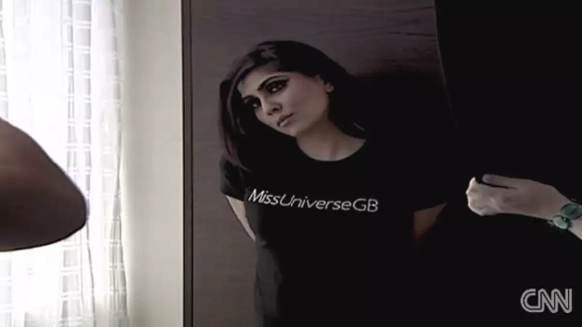 Shanna Bukhari participa en el concurso británico para elegir a la representante para Miss Universo.