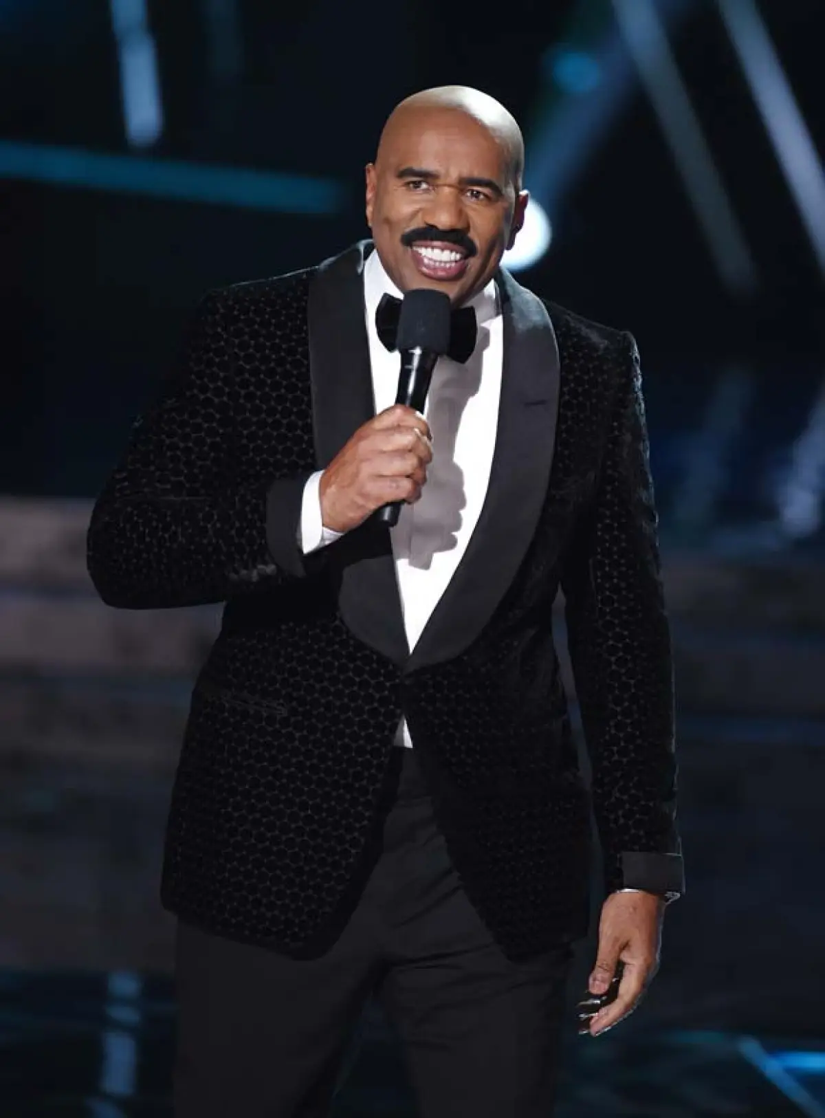 A pesar de su error, el ejecutivo de Miss Universo quiere que Steve regrese el año siguiente como conductor.