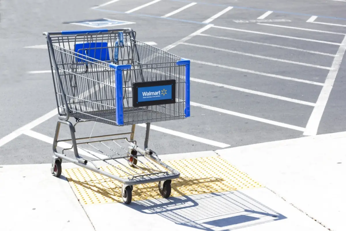 Walmart Más de 3,500 supercentros en Estados Unidos son la mayor ventaja de Walmart por sobre Amazon