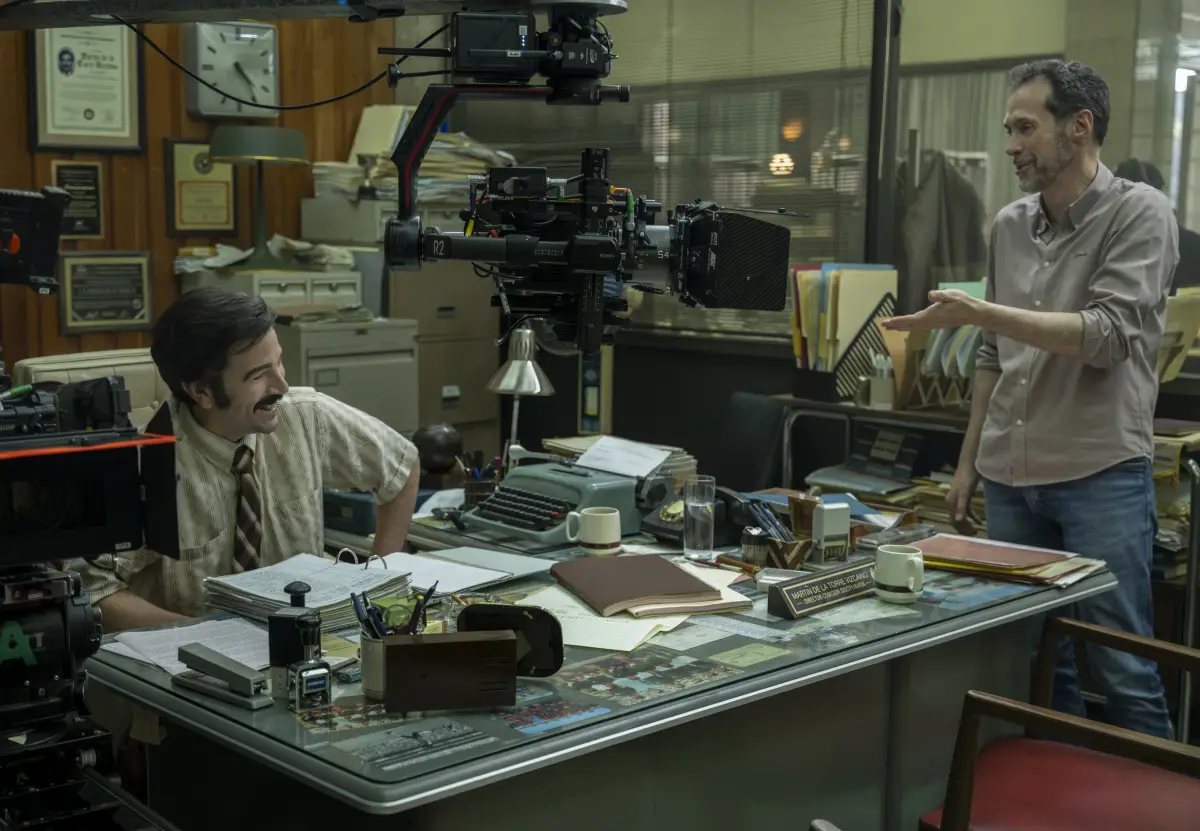 Diego Luna y Gabriel Ripstein en el set de filmación de "México 68". 
