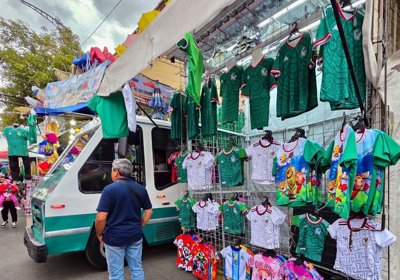 El Mundial pone a prueba a México: piratería rebasa operativos y controles