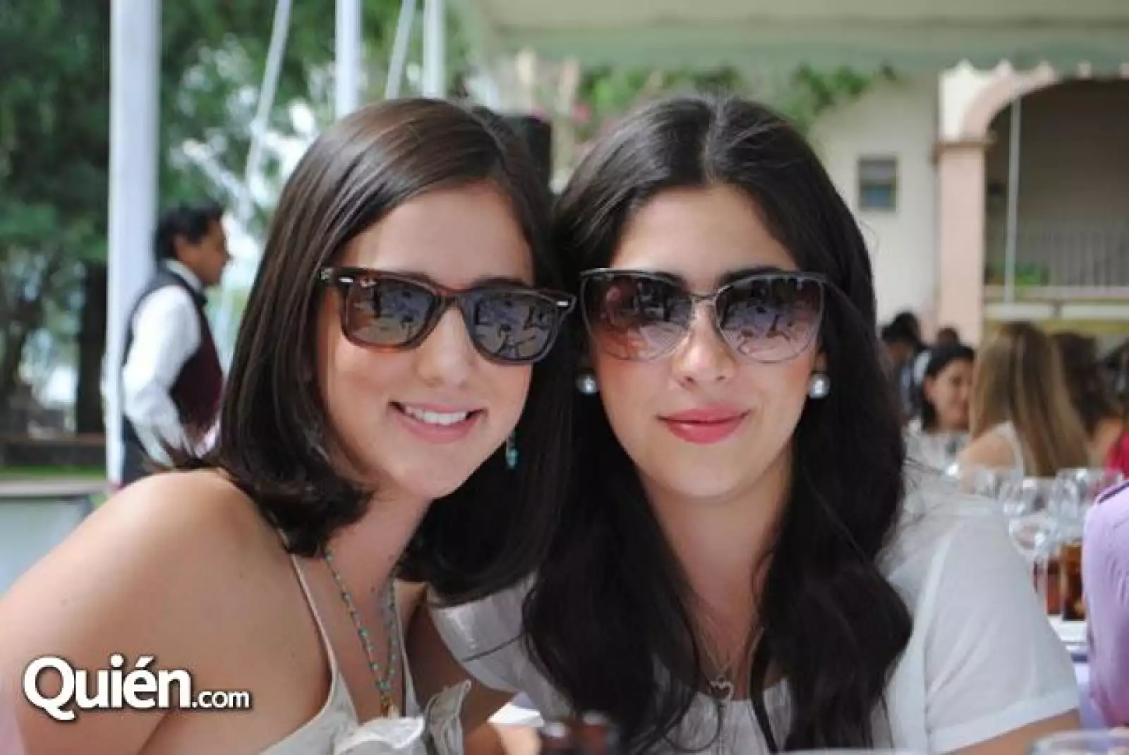 Mónica Aguayo y Arabella Márquez