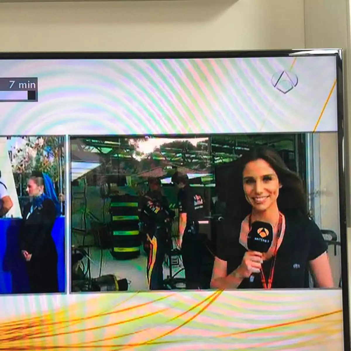 Al parecer, Javier Hernández también está muy enamorado de su novia, con quien confirmó su relación hace algunas semanas.