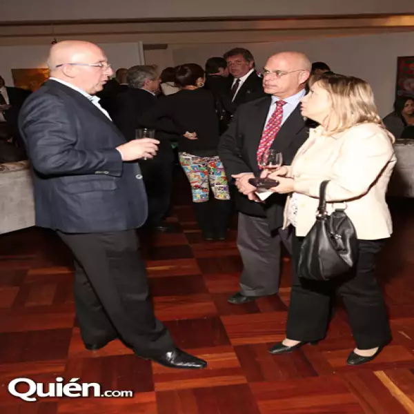 José Villera con Sergio y Leticia Nieto