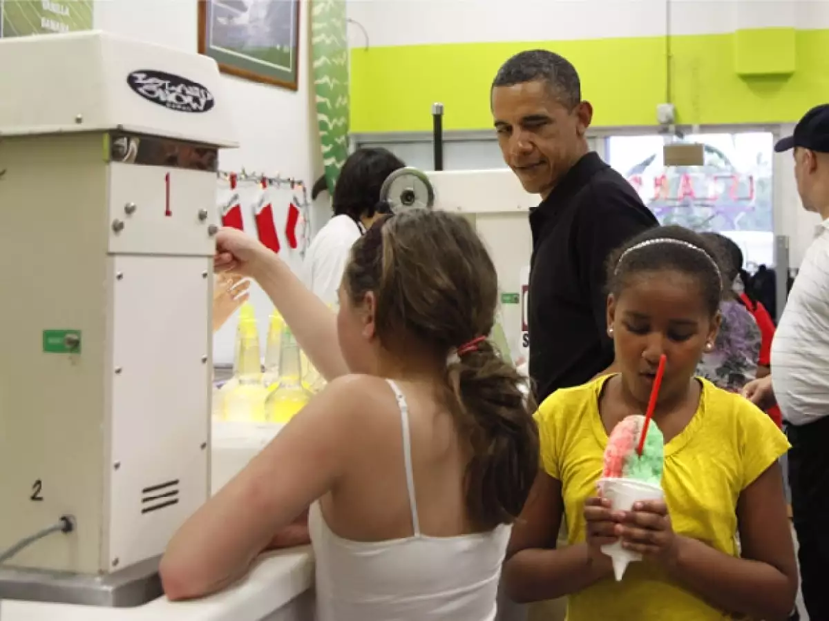 El presidente de Estados Unidos se encuentra de vacaciones en Hawai e invitó a sus hijas un helado, los favoritos de Barack.
