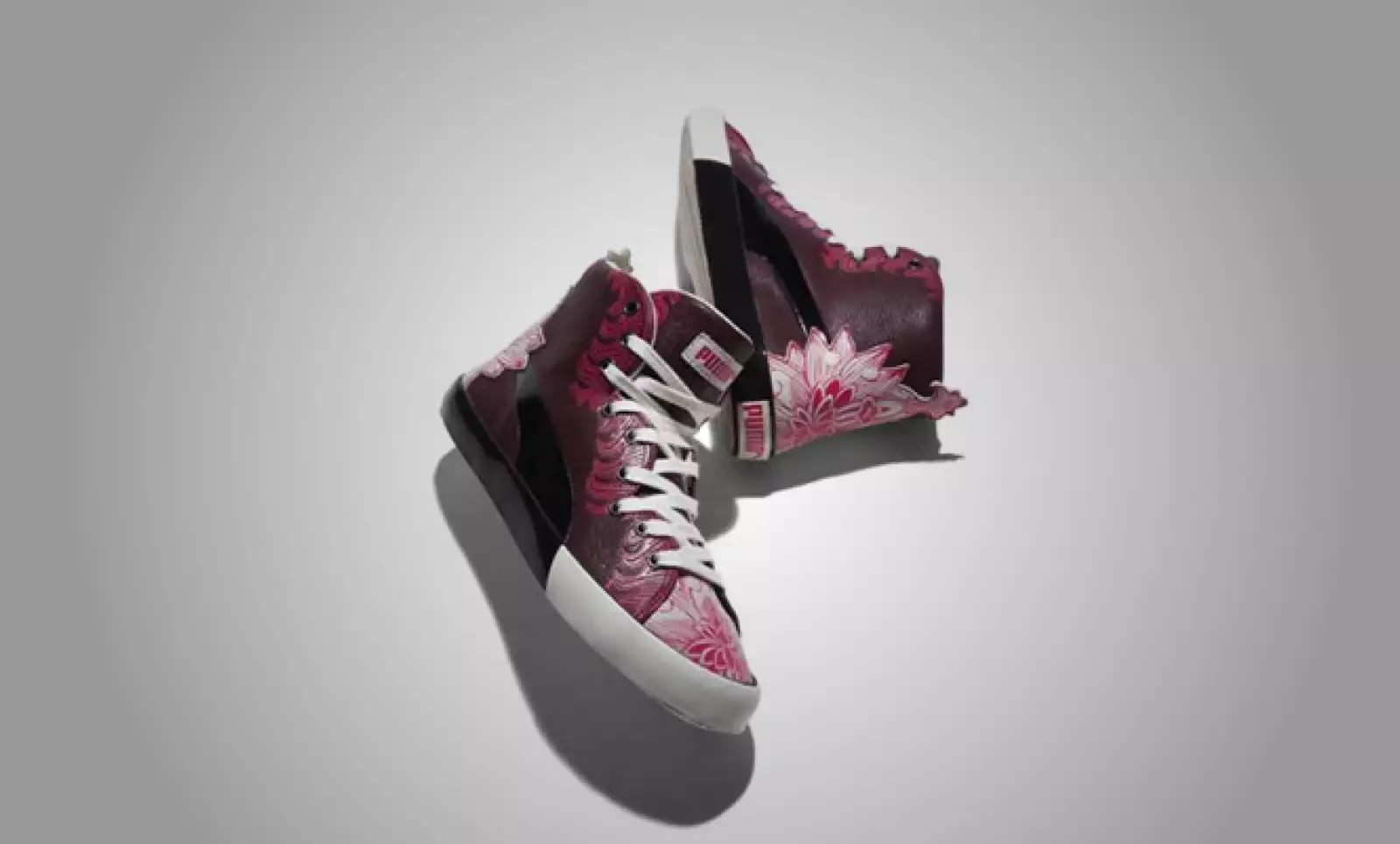 Dicho color aparece también en los famosos ‘sneakers’ de la compañía.