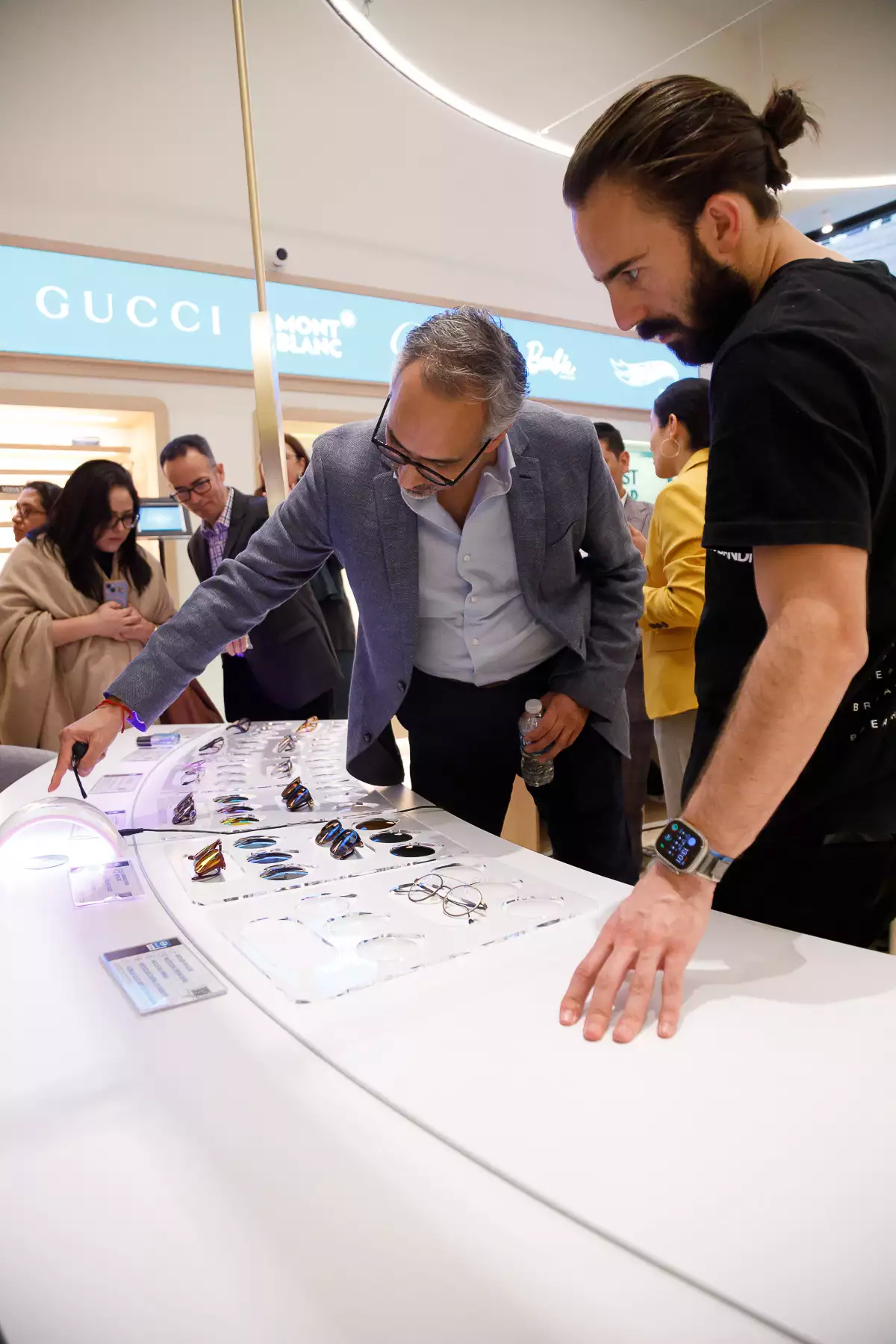 Ópticas Devlyn reinaugura su sucursal de Plaza Satélite