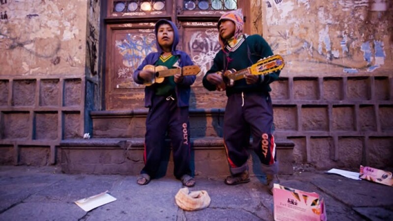 indígenas bolivianos peregrinan a La Paz en Navidad
