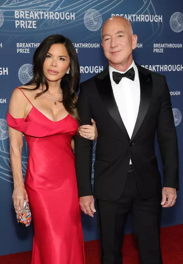 Lauren-Sanchez-Jeff-Bezos