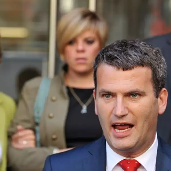 Murdoch - abogado de los Dowler