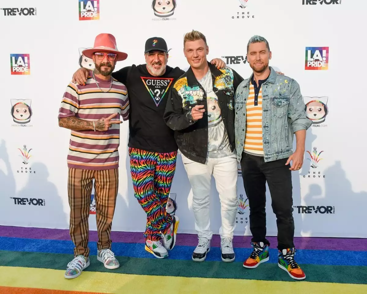 Lance Bass y Joey Fatone, de N’Sync, y AJ McLean y Nick Carter, de Backstreet Boys