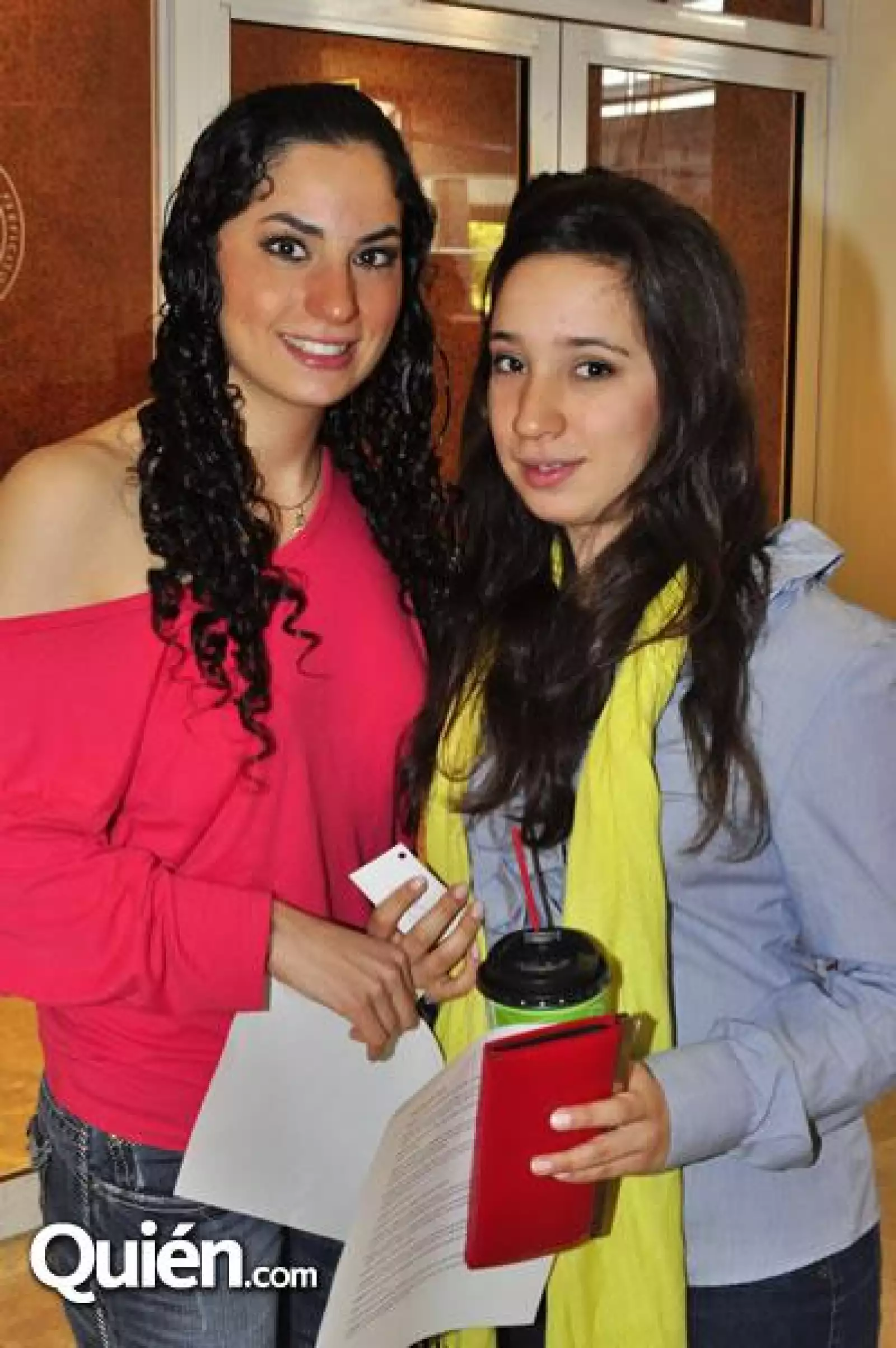 Pau Elizondo y Sofía Mariscal