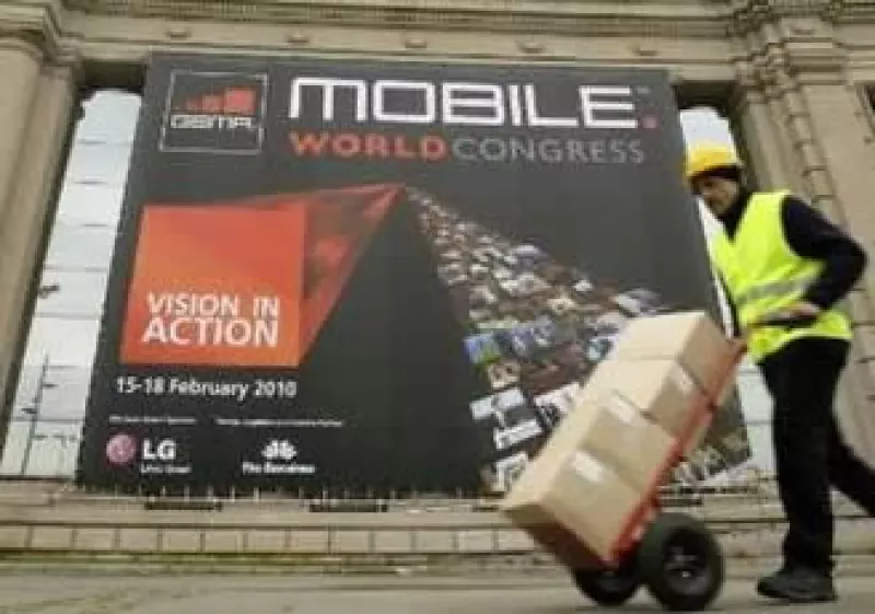 Se podrá crear una sola aplicación para cualquier celular y venderla a través de los operadores inalámbricos. (Foto: Reuters)