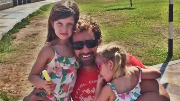 Gabriel Soto se encuentra grabando en Perú, por lo que sus hijas y su esposa fueron a visitarlo, dejando atrás los rumores de divorcio.