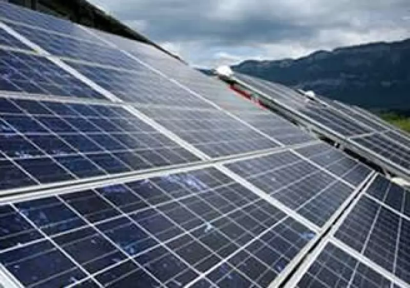 Francia construirá mega planta de paneles solares. (Foto: Cortesía France 4ème édition / Embajada de Francia)