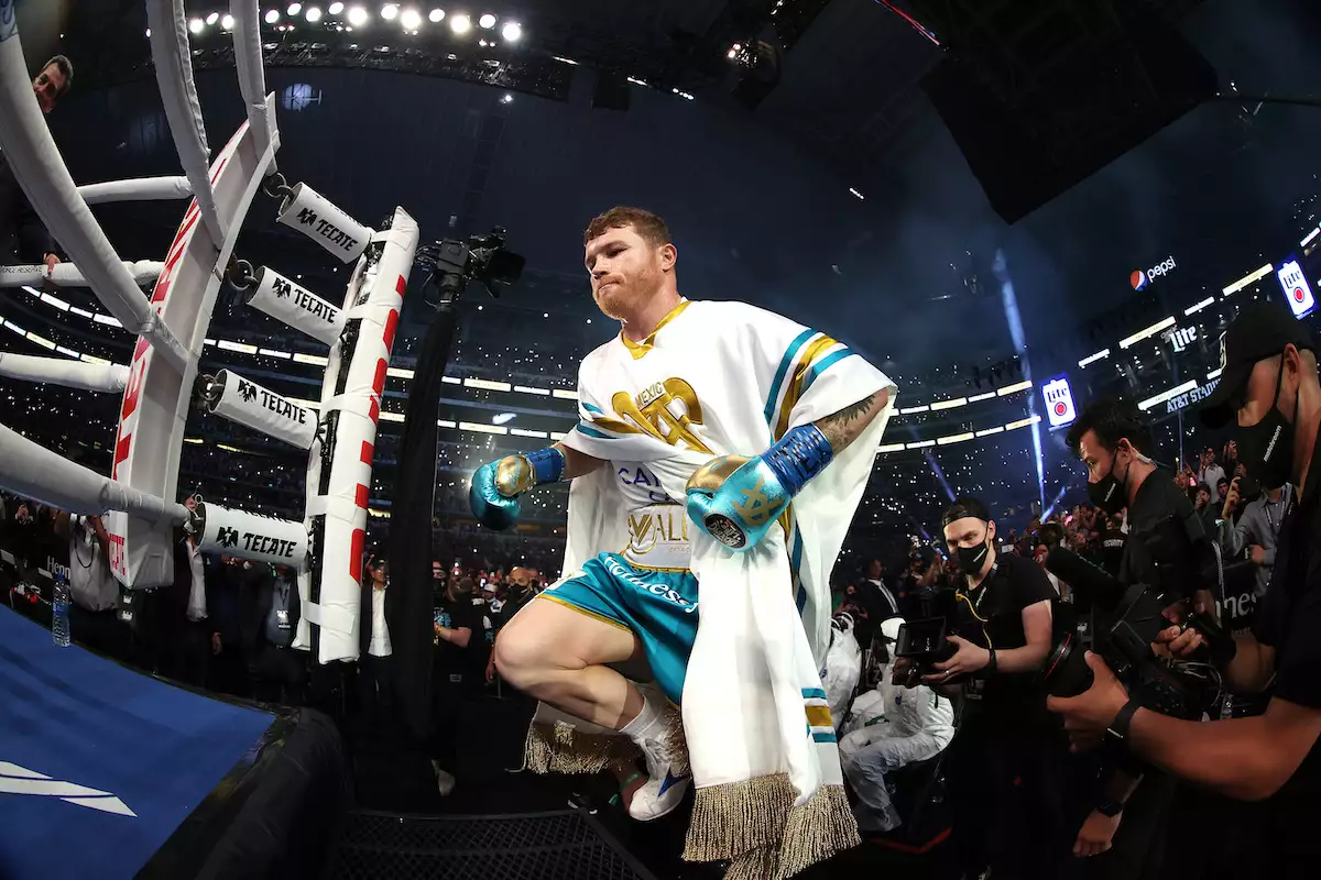 Canelo Alvarez v Billy Joe Saunders