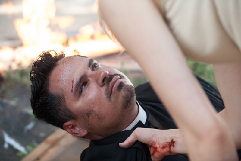 Michael Peña es un sacerdote que se verá involucrado en un complicado exorcismo.