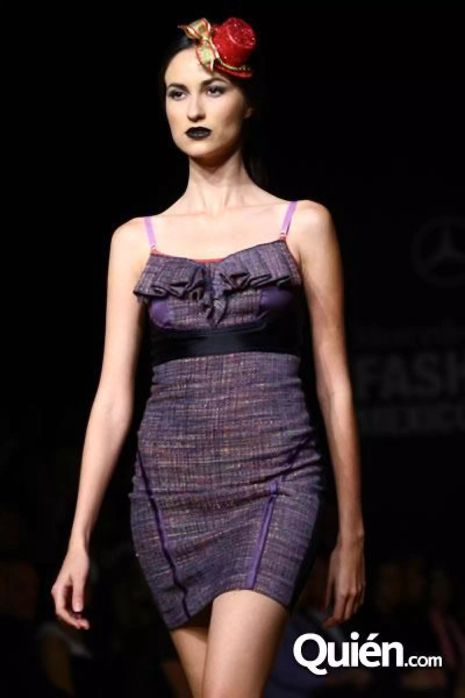 MF Pasarela Cesar Arellanes