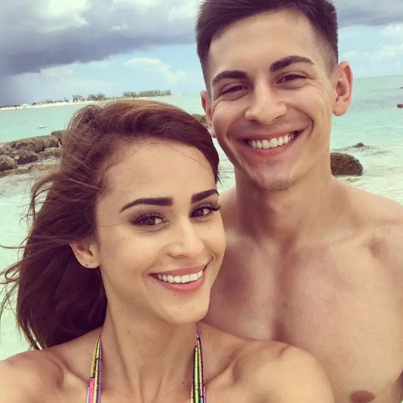 Yanet García y Doug Martin