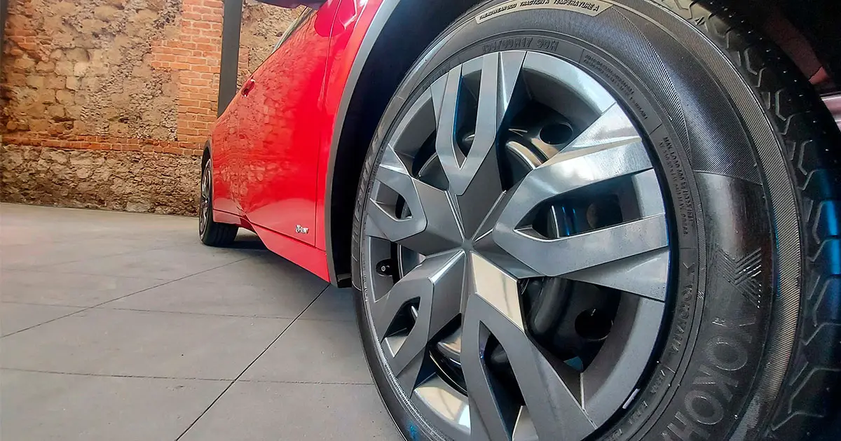 Toyota Prius 2024 tapones rines