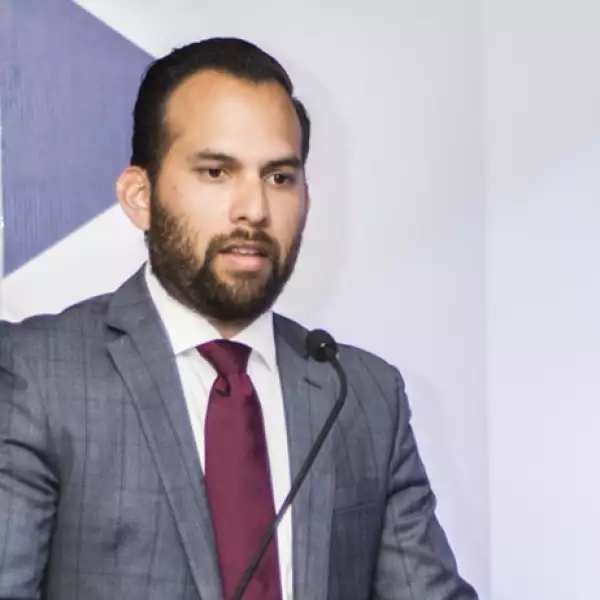 Adri�n Baez / Seminario Automotriz