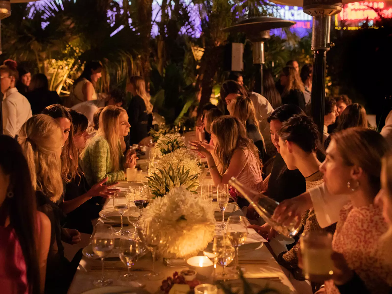Atmosphere_Gabrielle CHANEL Essence_Dinner_Hosted by Margot ROBBIE_September_12th_2.jpg