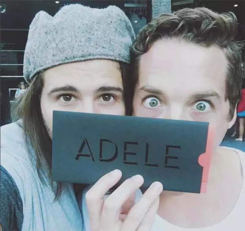 La único que tienes que hacer es invitarla...