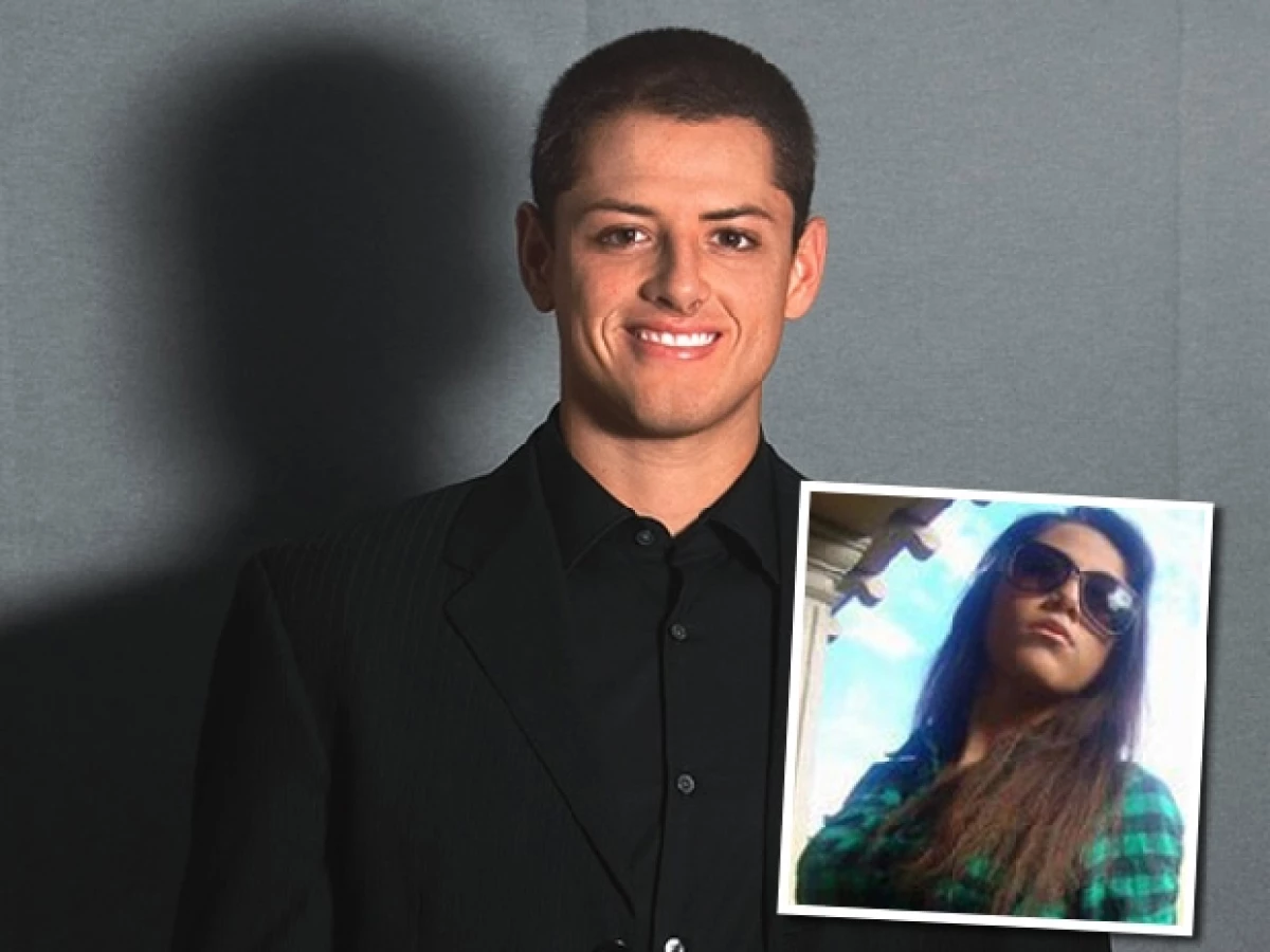 A pesar de que medios europeos dicen que Javier Hernández sostiene un romance con una actriz inglesa, amigos de la joven pareja aseguraron a Quién.com que la relación con su novia va viento en popa.