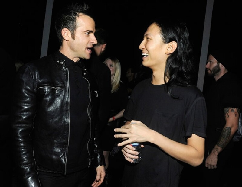 Wang platicó con Juntin Theroux, novio de Jennifer Aniston.