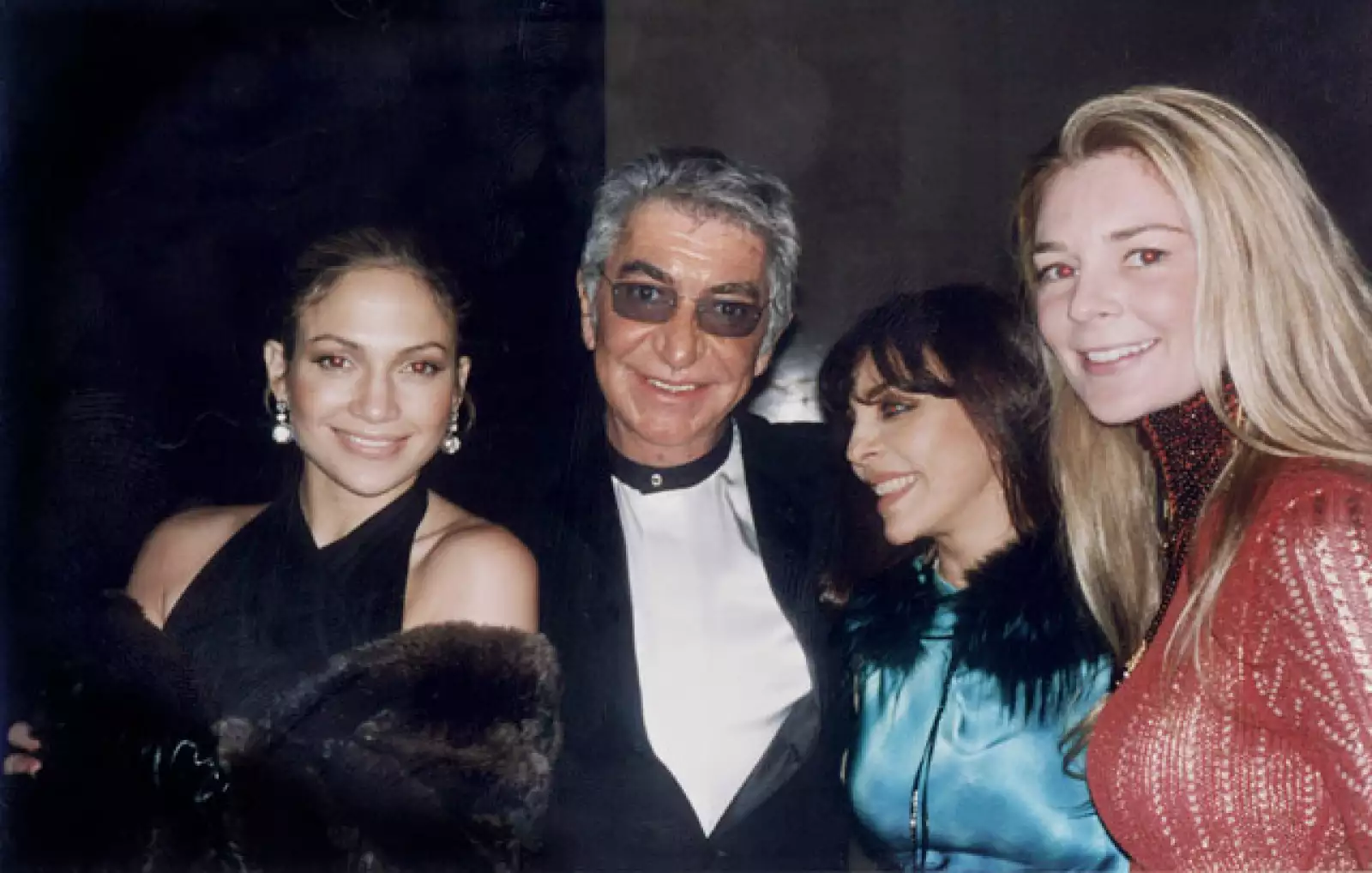 J. Lo, Roberto Cavalli y Verónica Castro se divirtieron juntos en la boda de Thalía y Tommy.