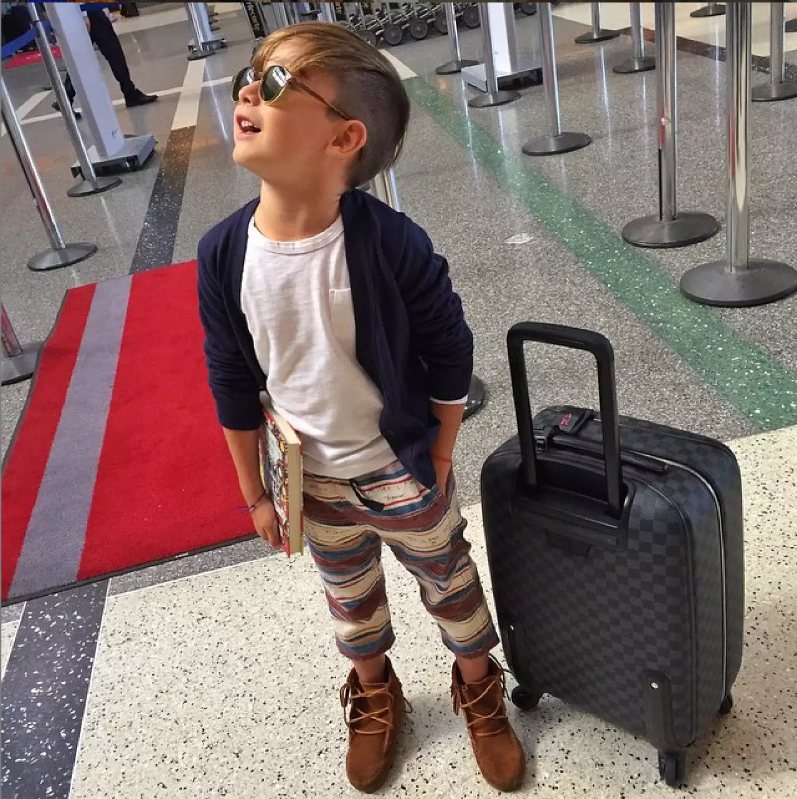 Al infinito y más allá, Luisa Fernanda Espinosa y su hijo Alonso Mateo partieron con rumbo a Florencia, Italia.