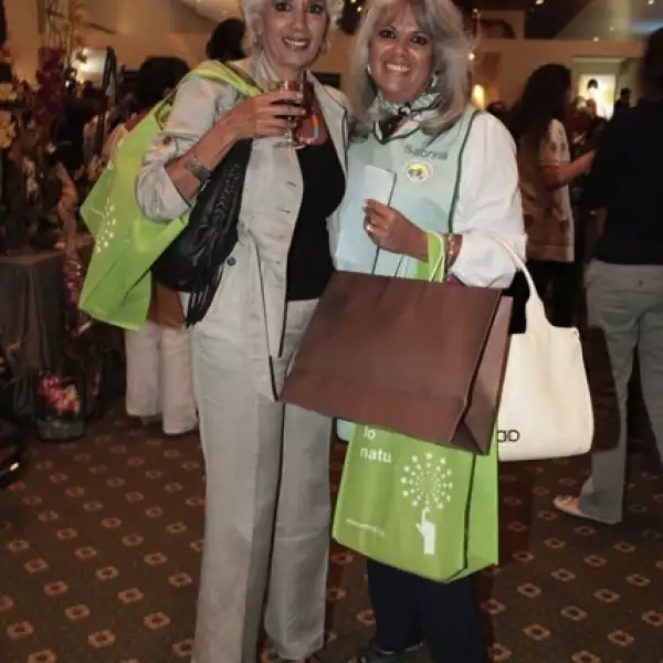 Cristina y Sabrina Infante