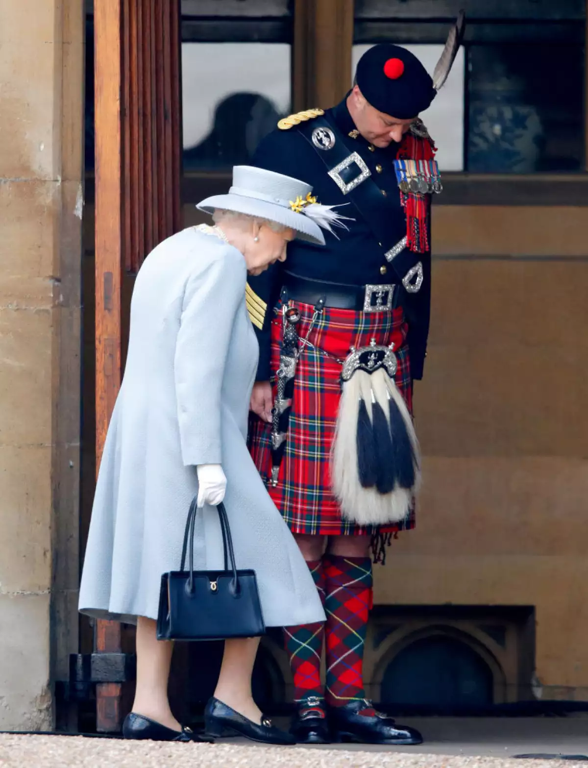 reina-isabel-ii-gaitero