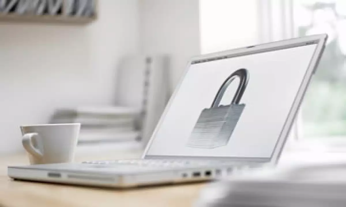 El Gobierno británico aplaudió la iniciativa de ambas firmas para bloquear el contenido ilegal. (Foto: Getty Images)