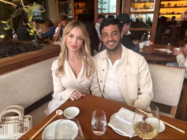 Carlos Vela y su familia