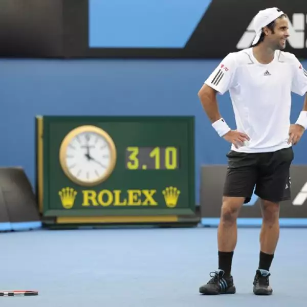 Su familia se mudó a Miami, donde continúo su carrera como tenista. Llegó a ser número uno en categoría sub-14.