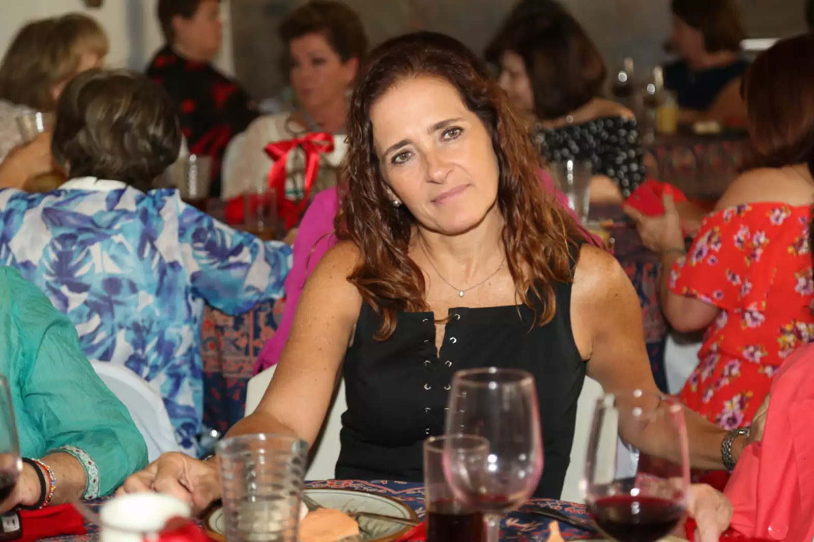 Rosita Watanabe entre amigas