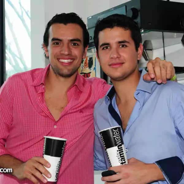 Lalo Guerrero,Alejandro Ron