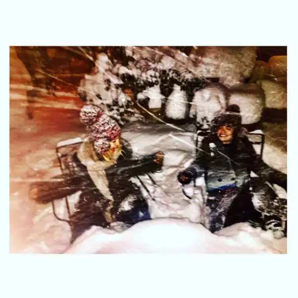 Kate Hudson se divirtió en la nieve.