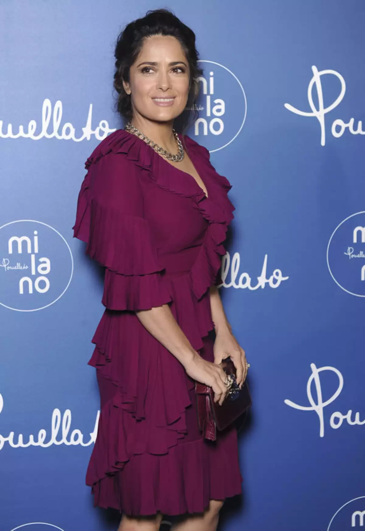 Durante la semana de la moda en Milán, Salma Hayek presentó la más reciente campaña de Pomellato, siendo ella la nueva cara de la firma.